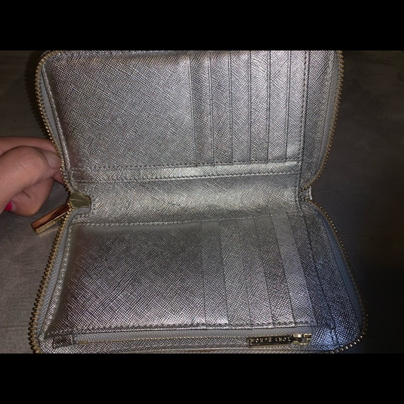 Tory Burch wallet - Picture 2 of 4